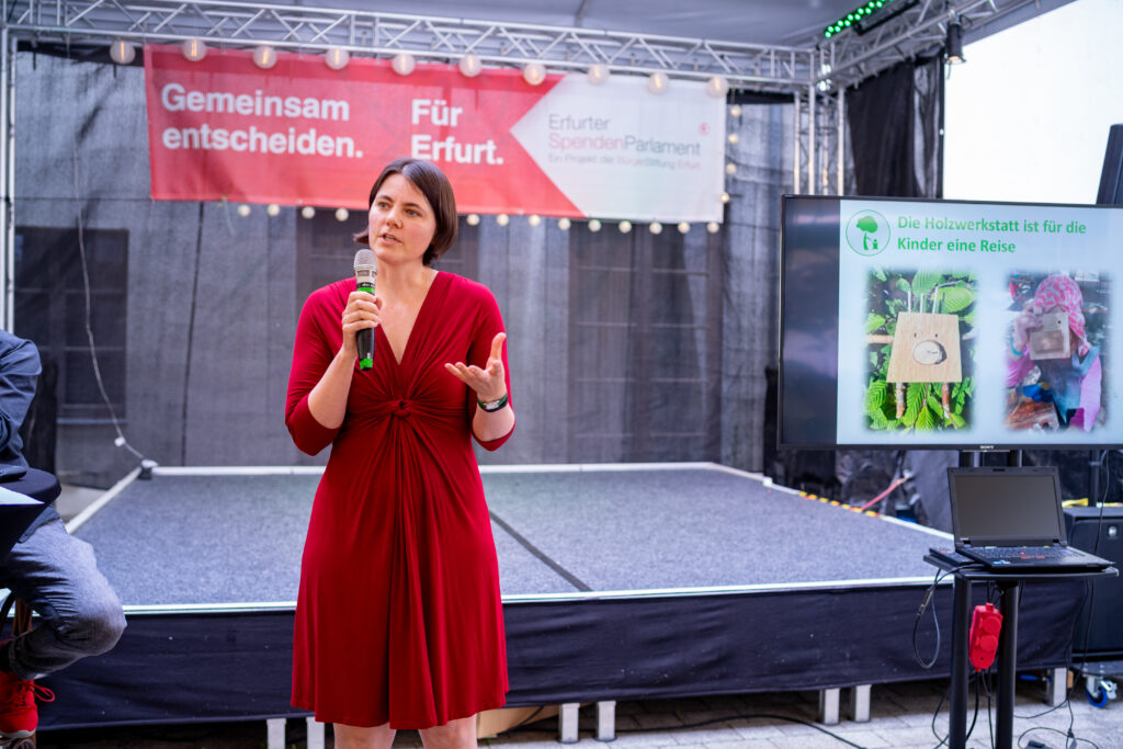 Projektvorstellung Förderverein Waldkindergarten: "Holzwerkstatt"